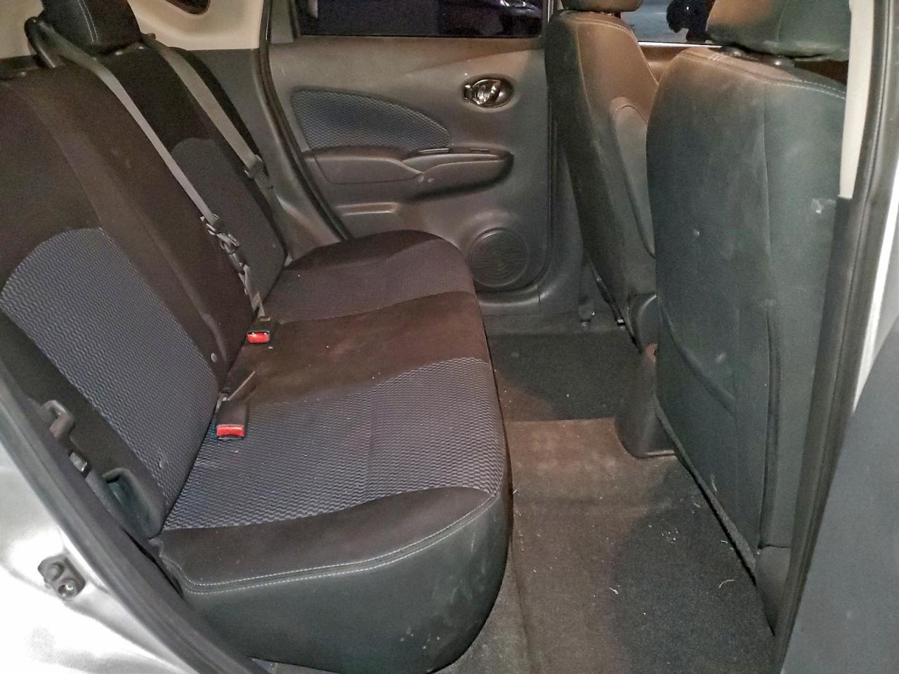 Nissan Versa S Image 10