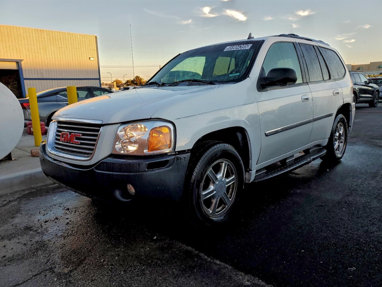 GMC Envoy Image 1