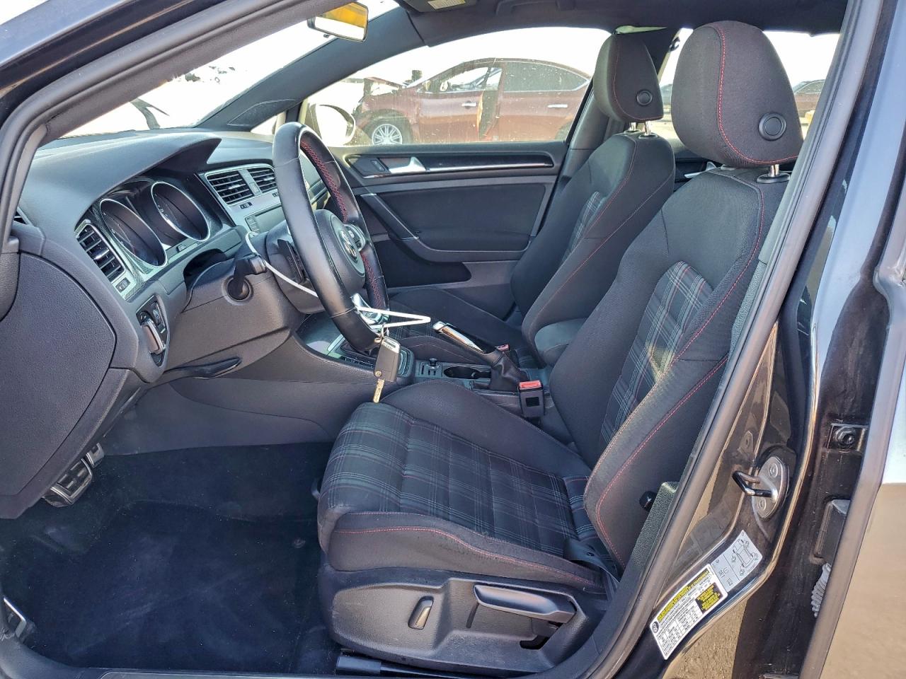 Volkswagen GTI S/se Image 5