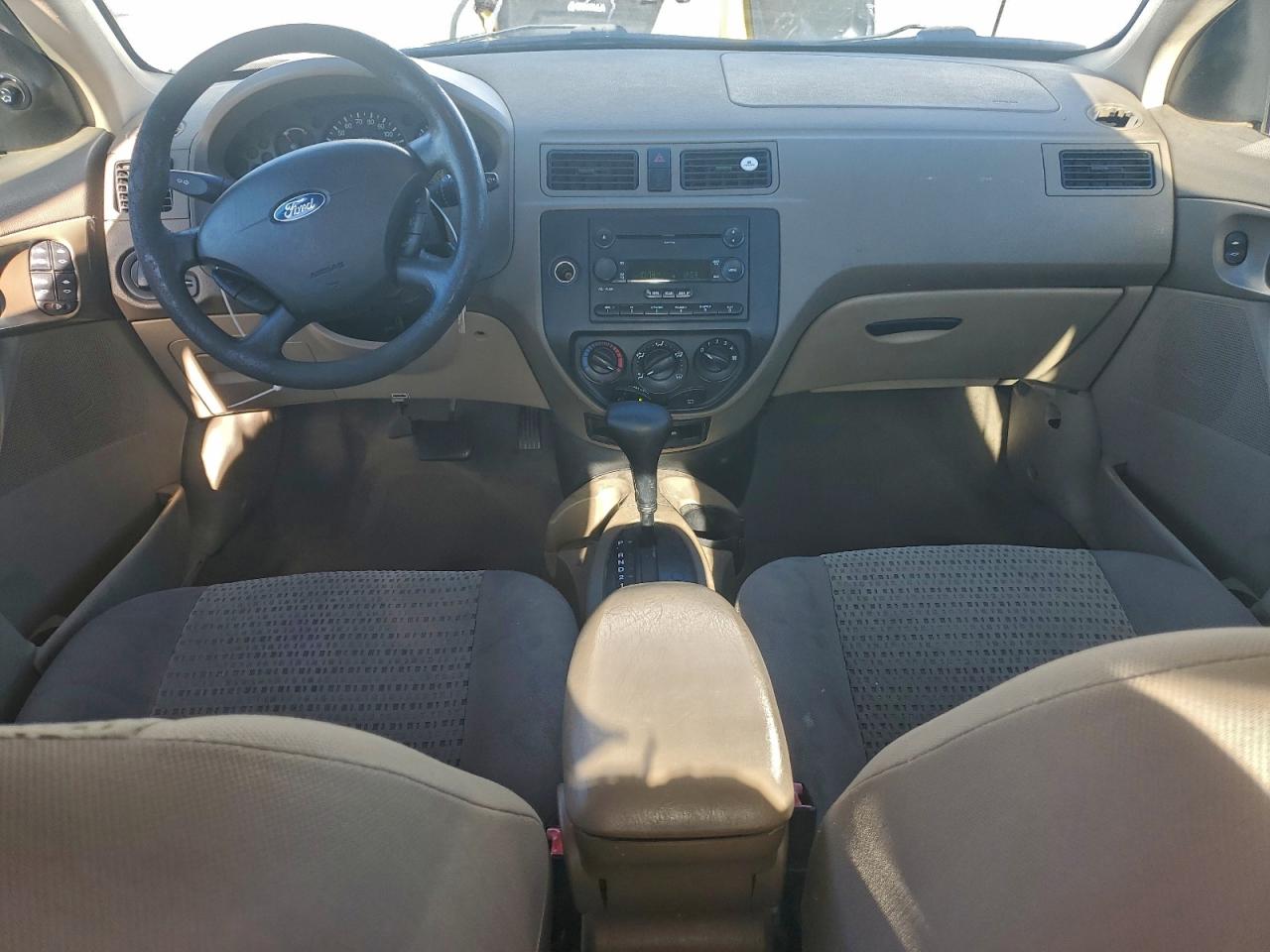 Ford Focus Zx4 Image 7