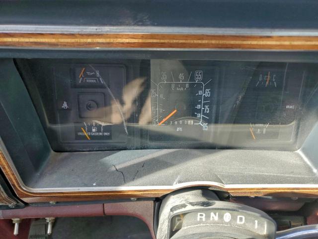 Ford Econoline E150 Van Image 11