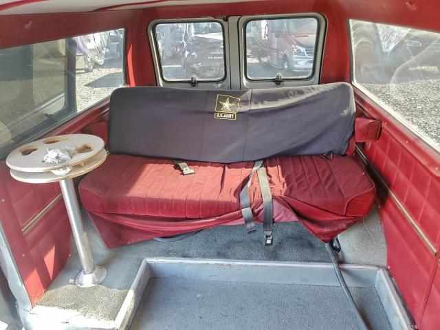 Ford Econoline E150 Van Image 12