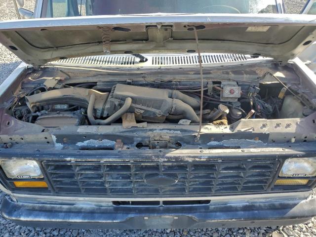 Ford Econoline E150 Van Image 3