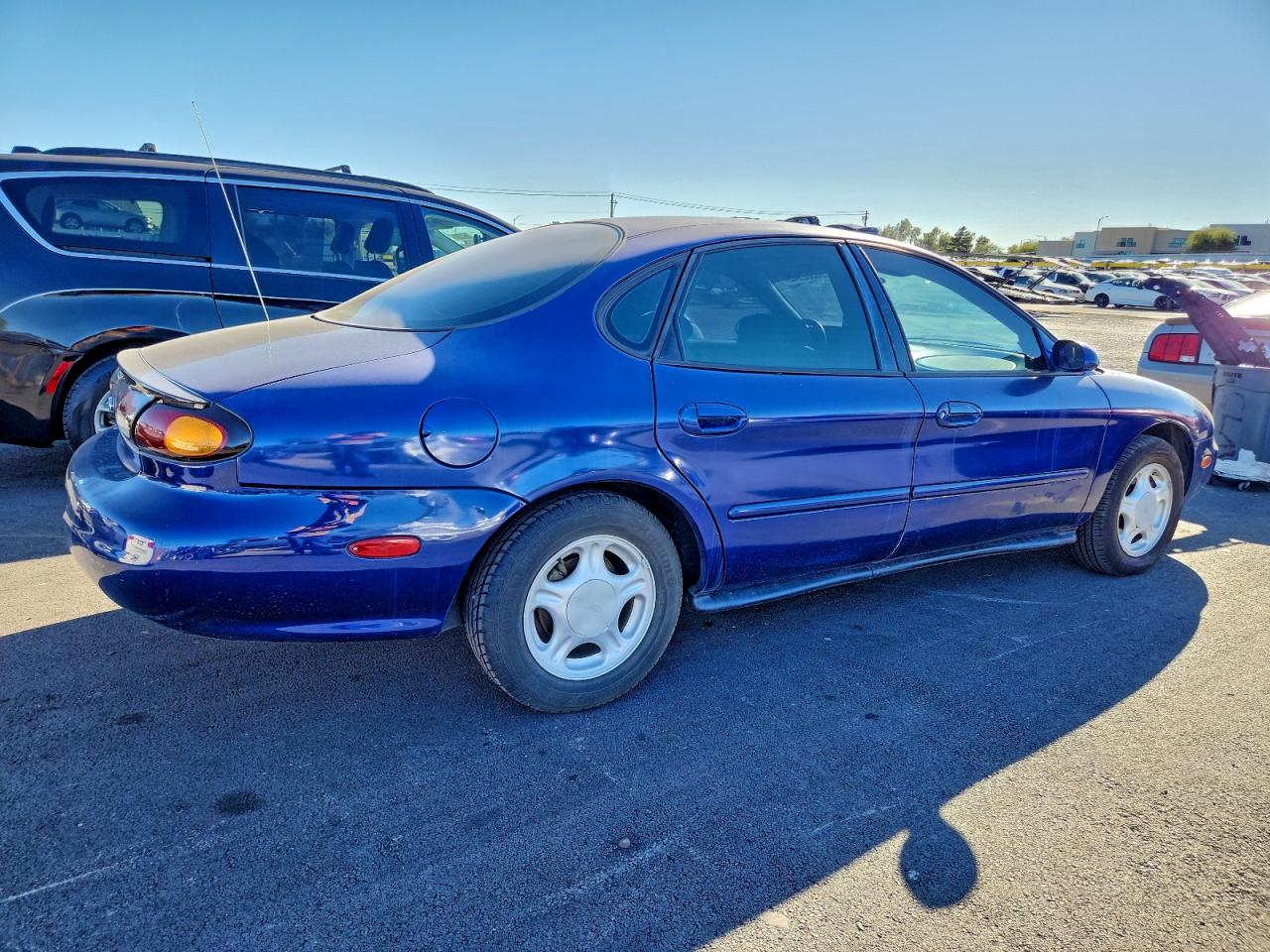 Ford Taurus Gl Image 11