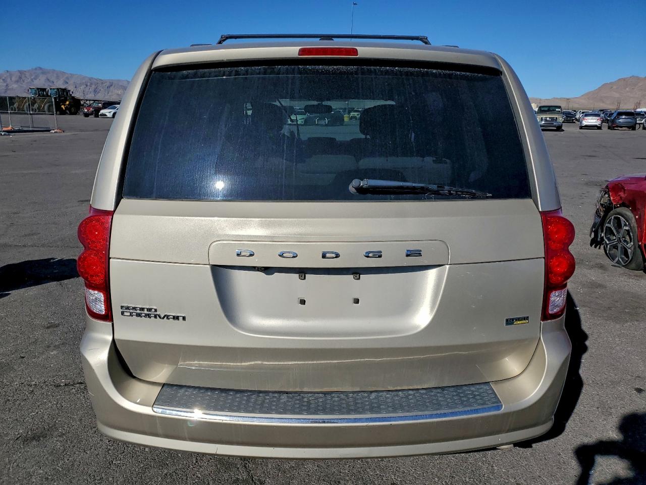 Dodge Caravan Sxt Image 2