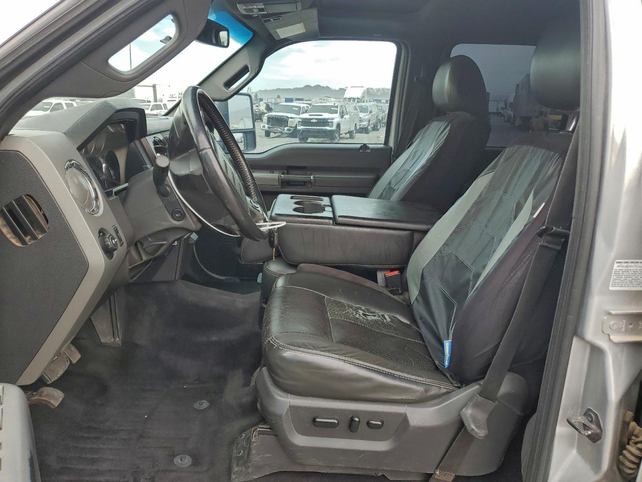 Ford F-350 Super Duty Image 7