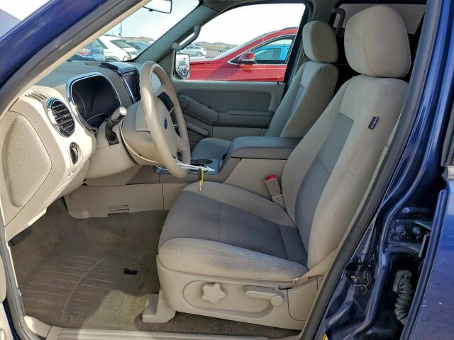 Ford Explorer Xlt Image 4