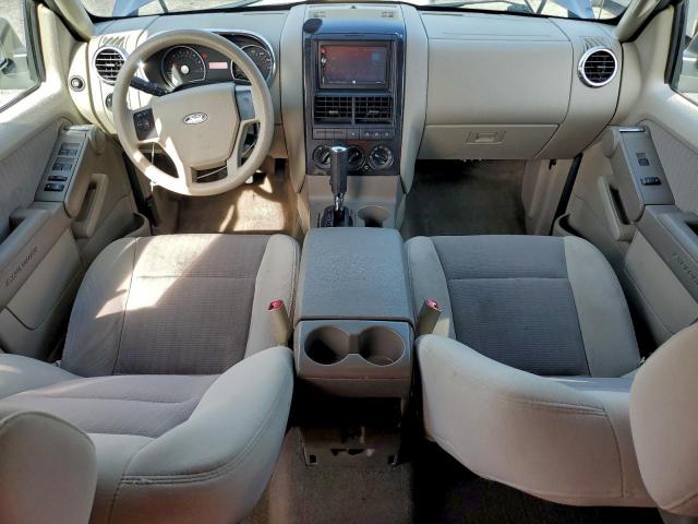 Ford Explorer Xlt Image 6