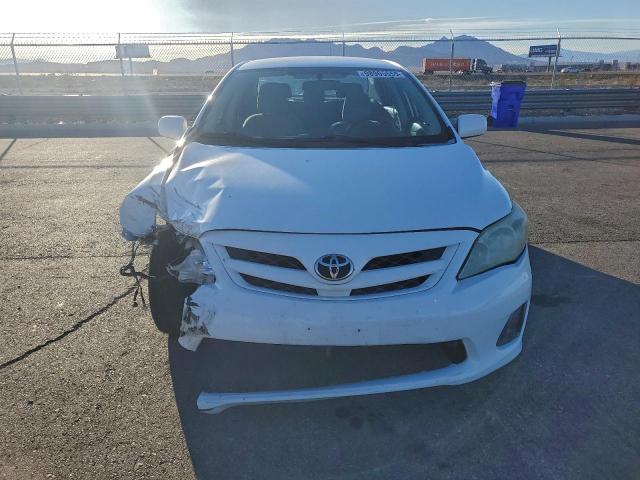 Toyota Corolla Base Image 7