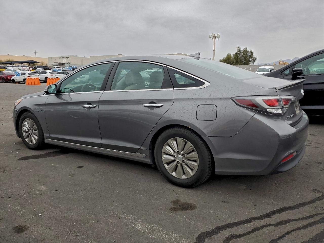 Hyundai SONATA Hybrid Image 5