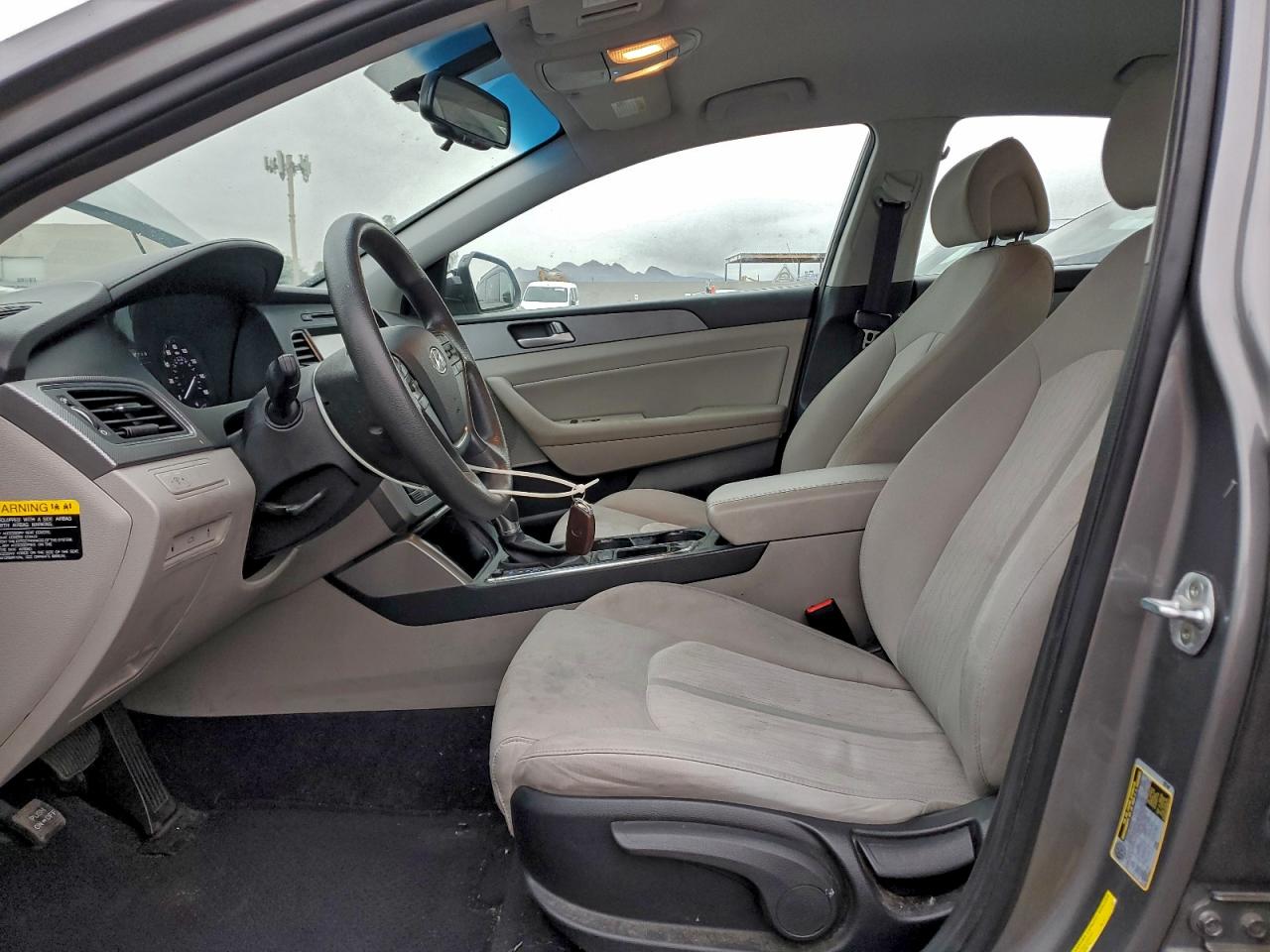 Hyundai SONATA Hybrid Image 8