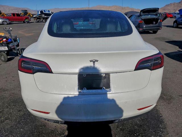 Tesla Model 3 Image 12