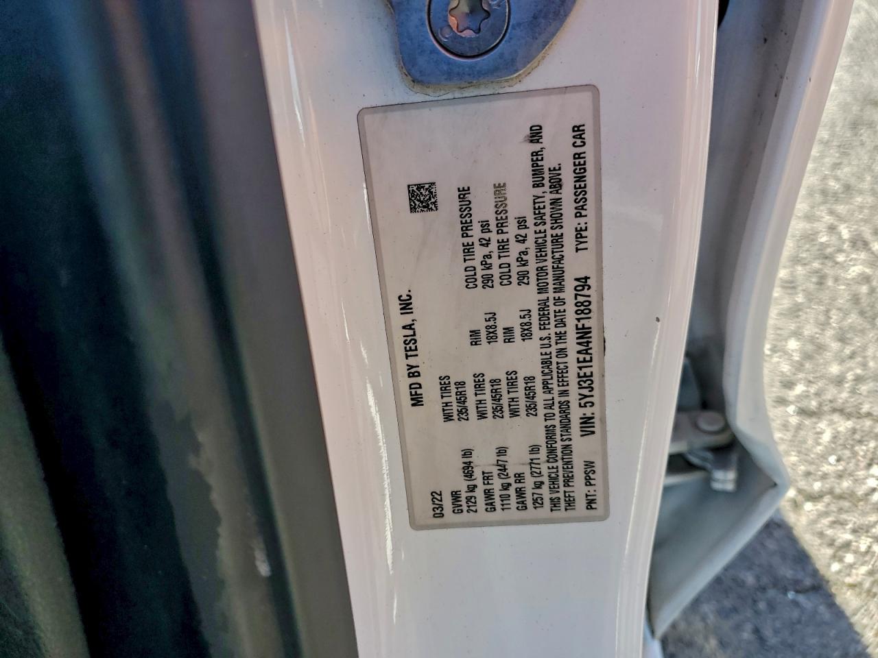 Tesla Model 3 Image 5