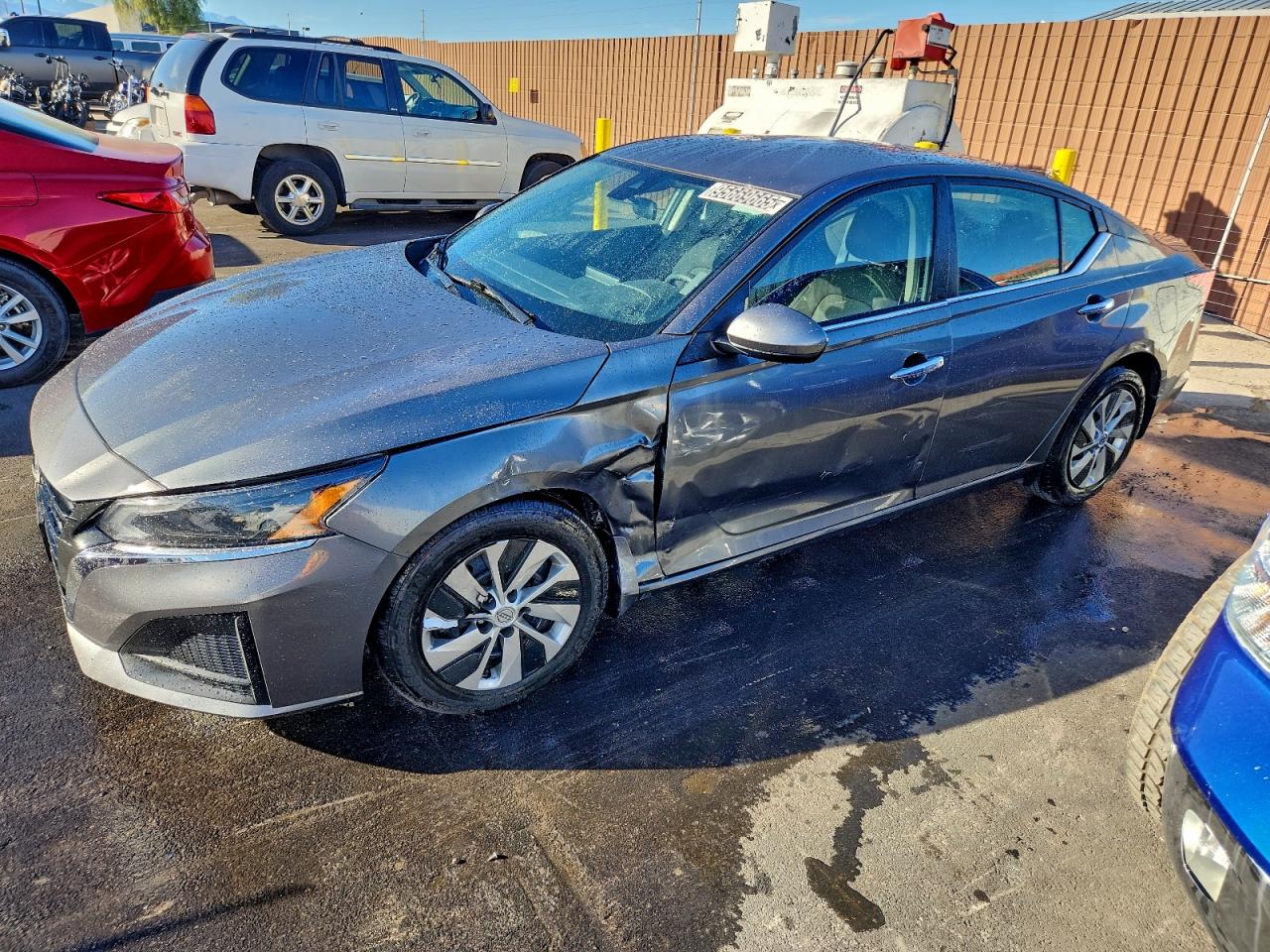 Nissan Altima S Image 1