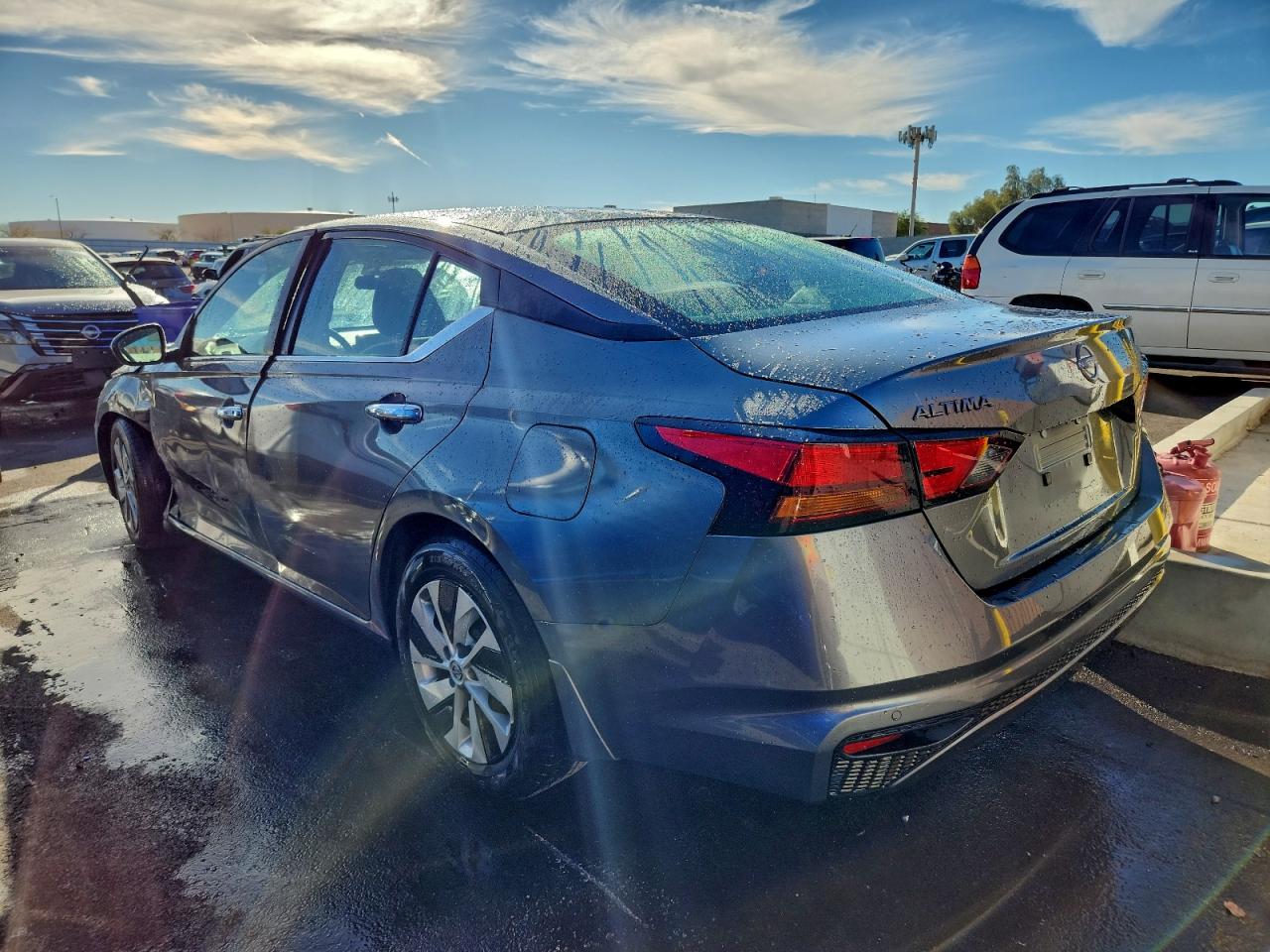 Nissan Altima S Image 2