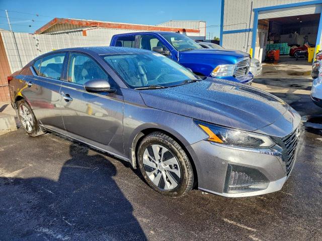 Nissan Altima S Image 5