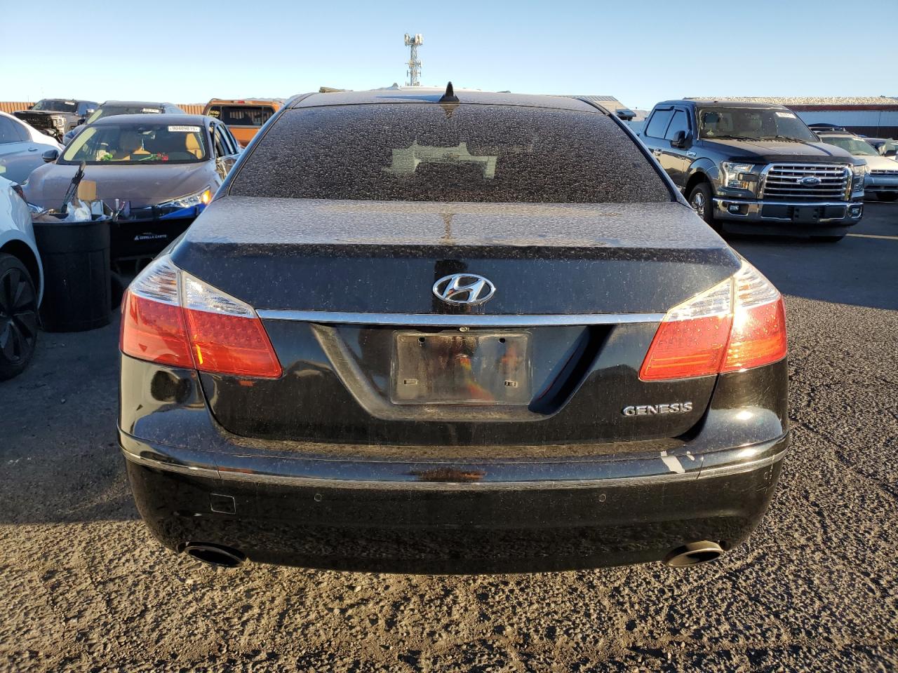 Hyundai Genesis 3.8l Image 2