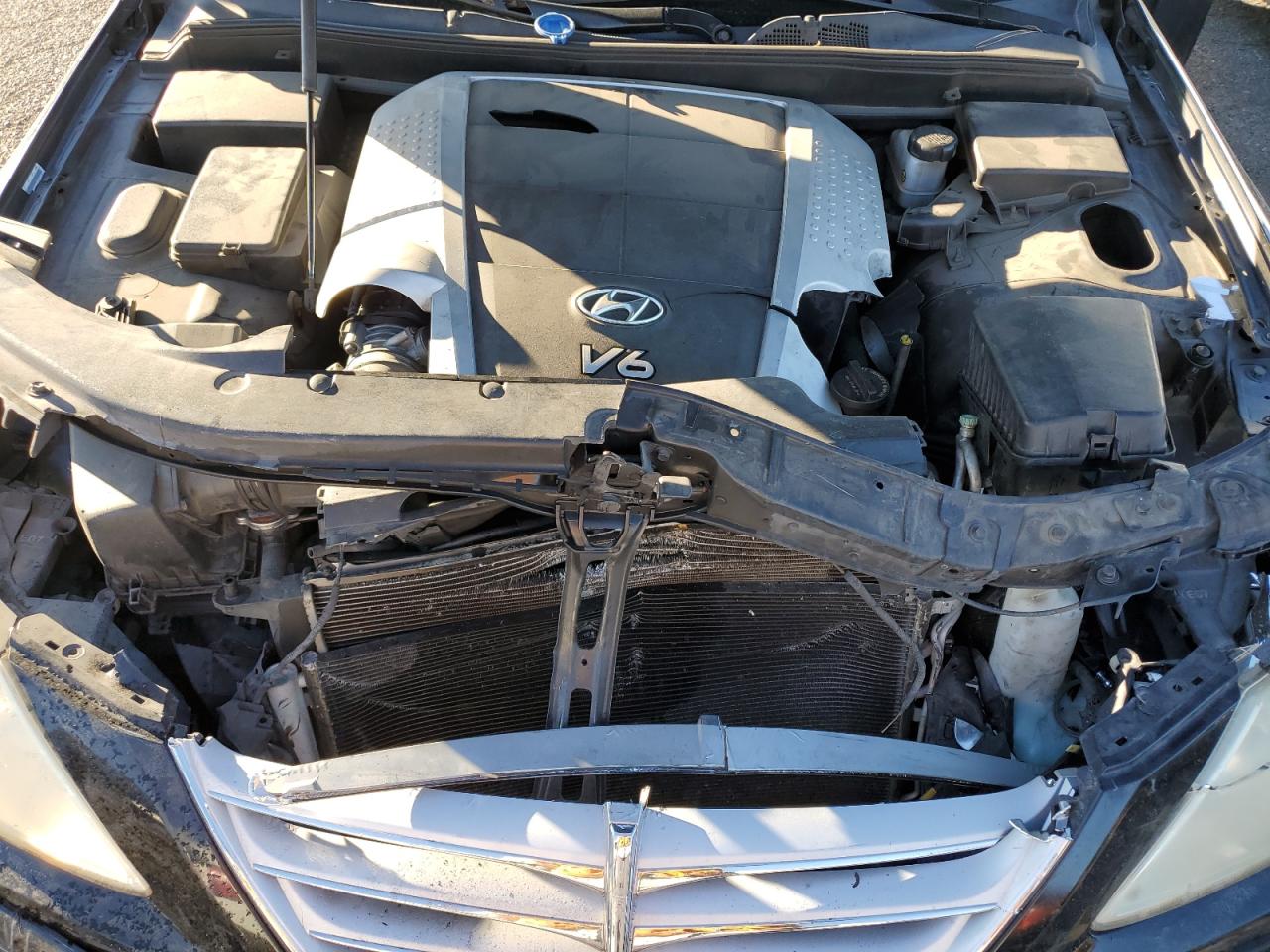 Hyundai Genesis 3.8l Image 11