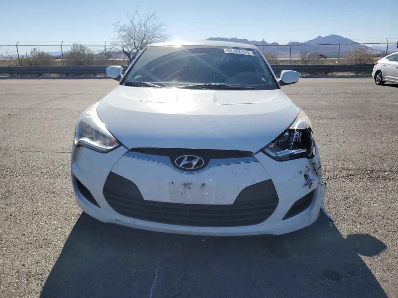 Hyundai VELOSTER Image 8