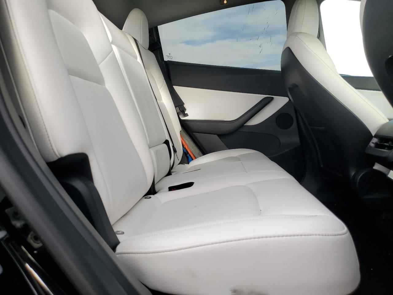 Tesla Model Y Image 10