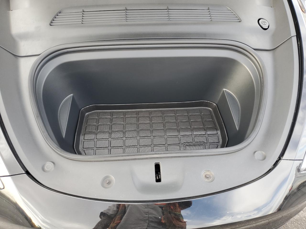 Tesla Model Y Image 6