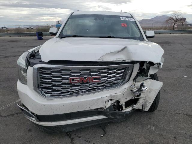 GMC Yukon Denali Image 3