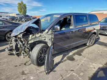  Salvage Dodge Caravan