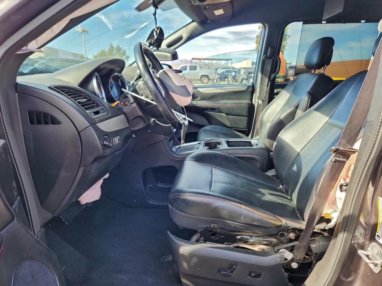 Dodge Caravan Gt Image 4