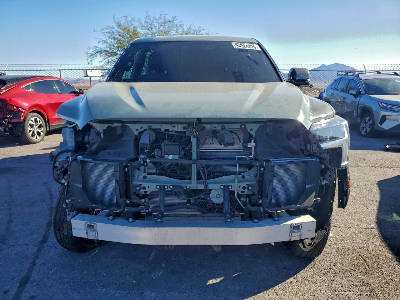 Toyota Tundra Crewmax Limited Image 8