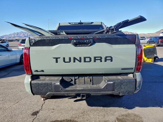 Toyota Tundra Crewmax Limited Image 4