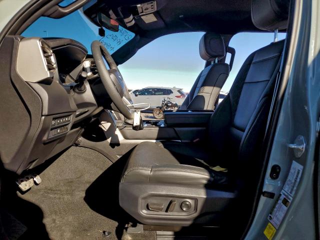 Toyota Tundra Crewmax Limited Image 7