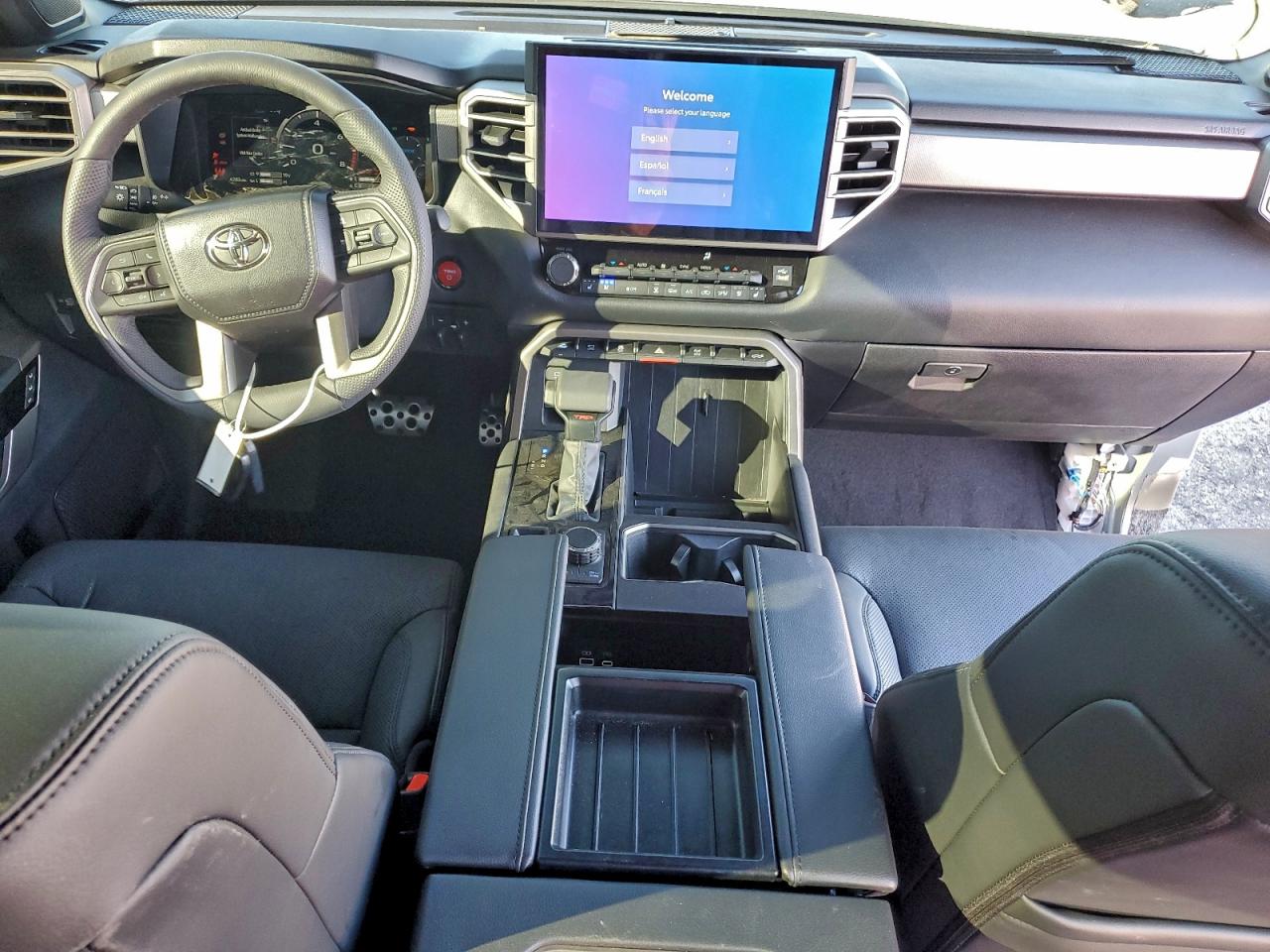 Toyota Tundra Crewmax Limited Image 2