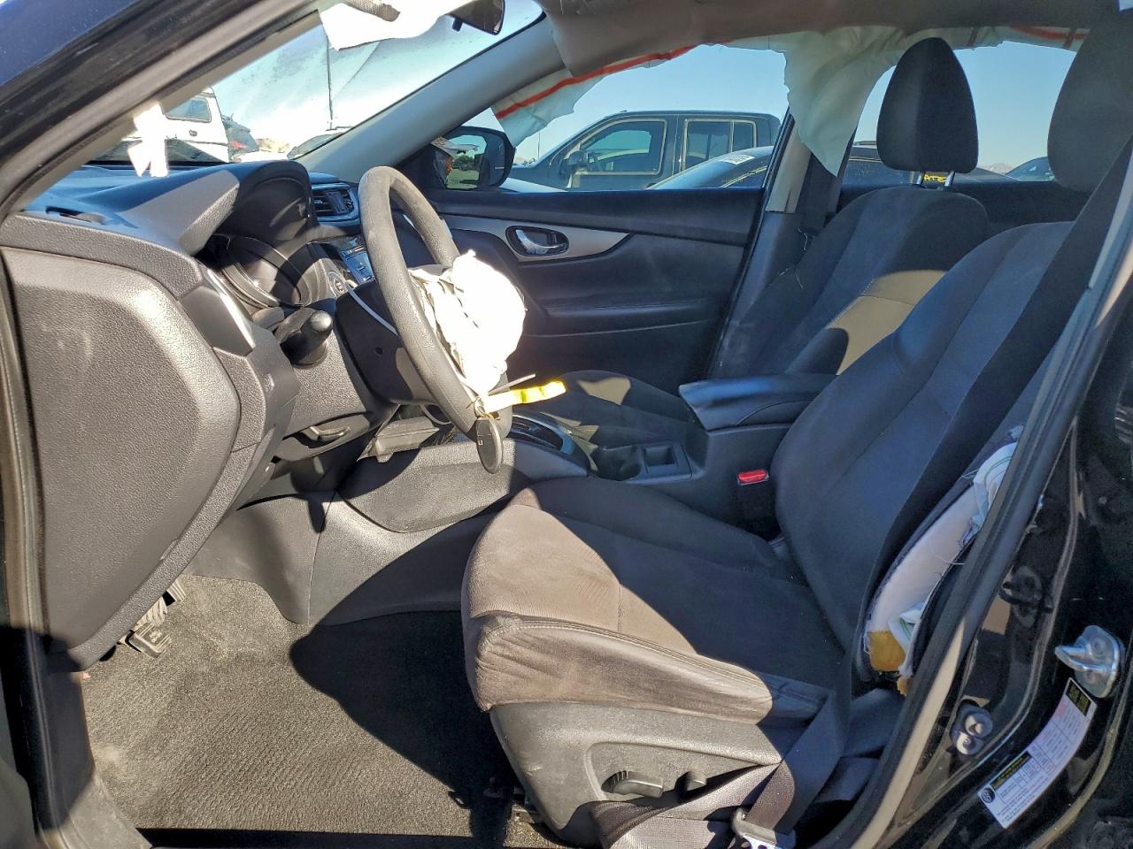 Nissan Rogue S Image 6