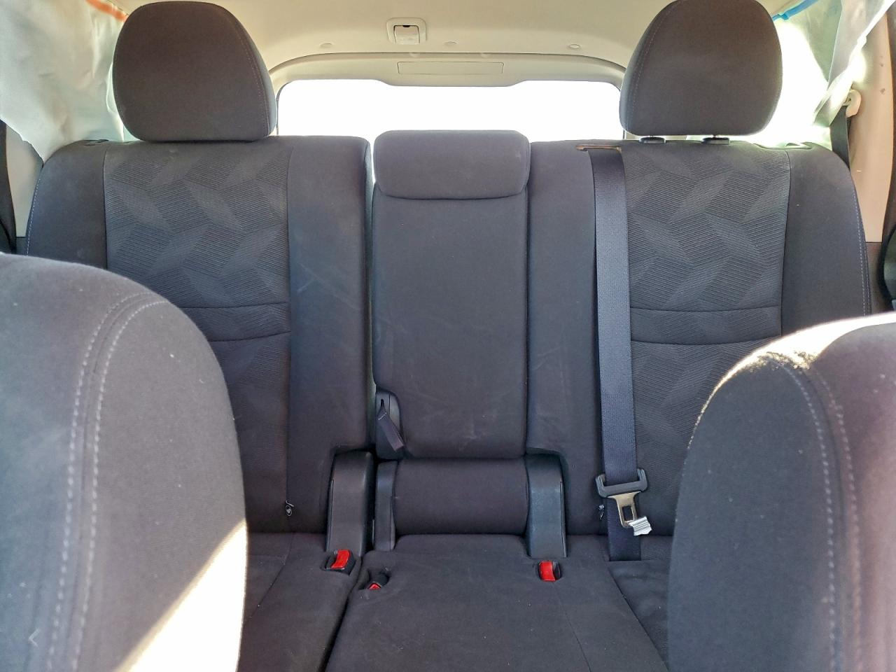 Nissan Rogue S Image 11