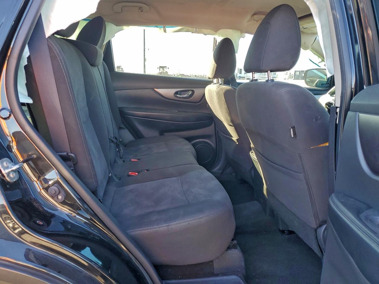 Nissan Rogue S Image 3