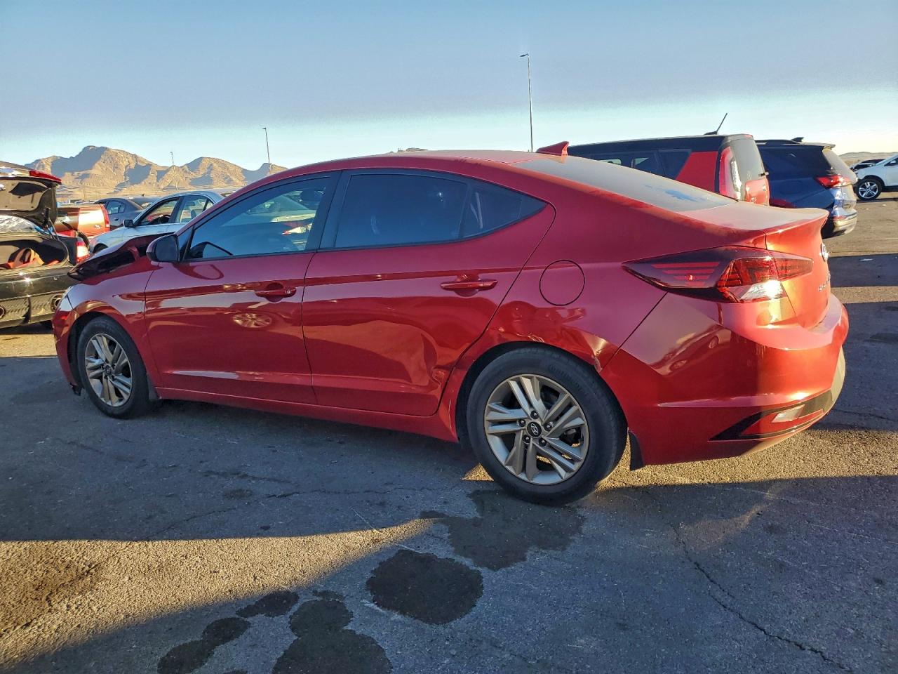 Hyundai ELANTRA Sel Image 3