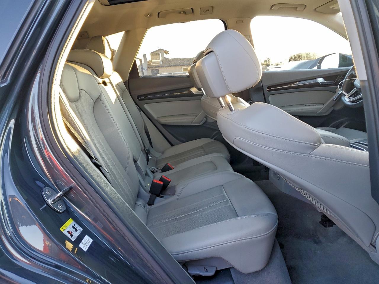 Audi Q5 Premium Plus Image 8