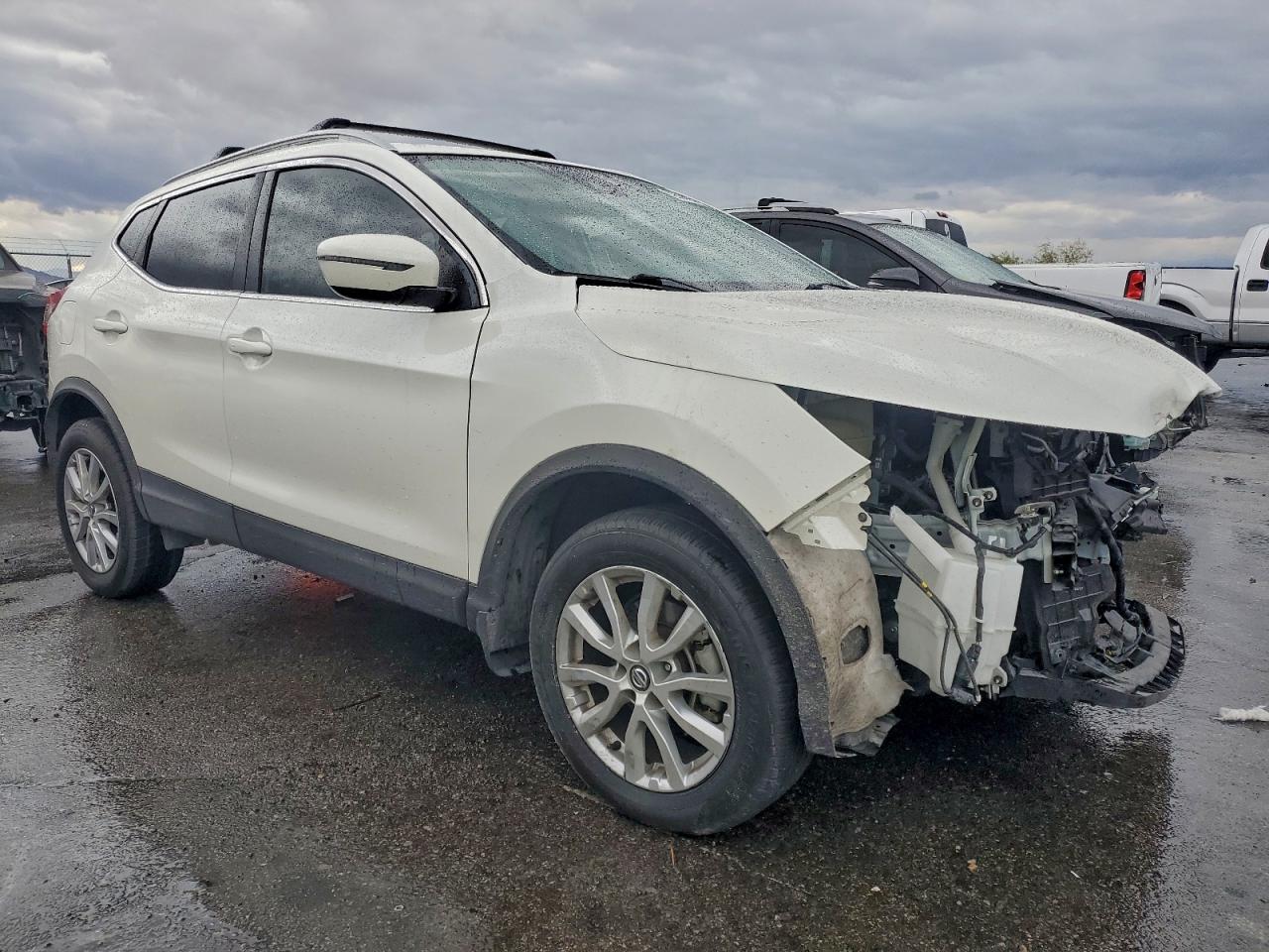 Nissan Rogue S Image 3