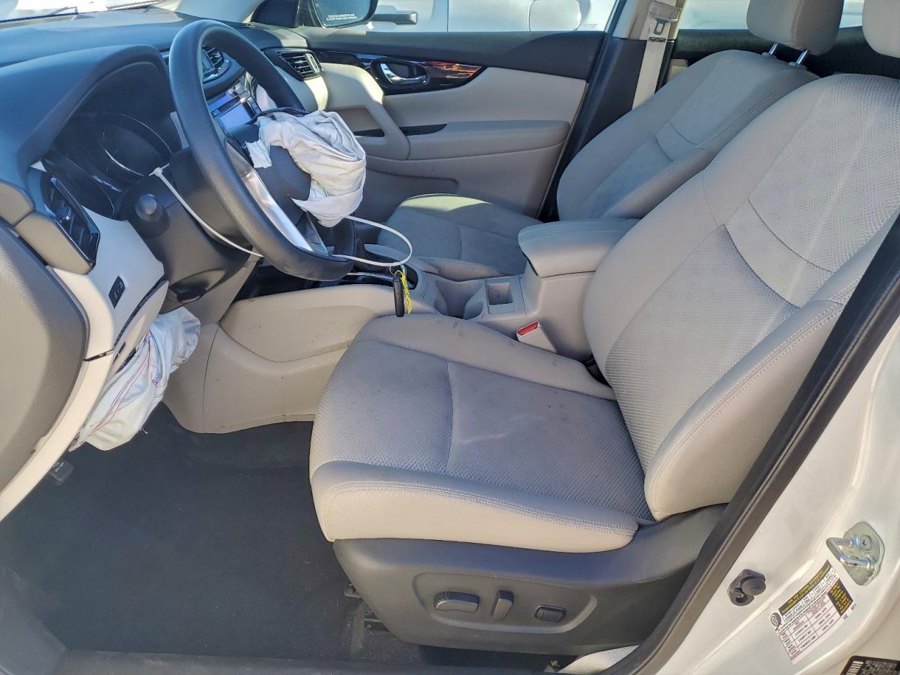 Nissan Rogue S Image 11