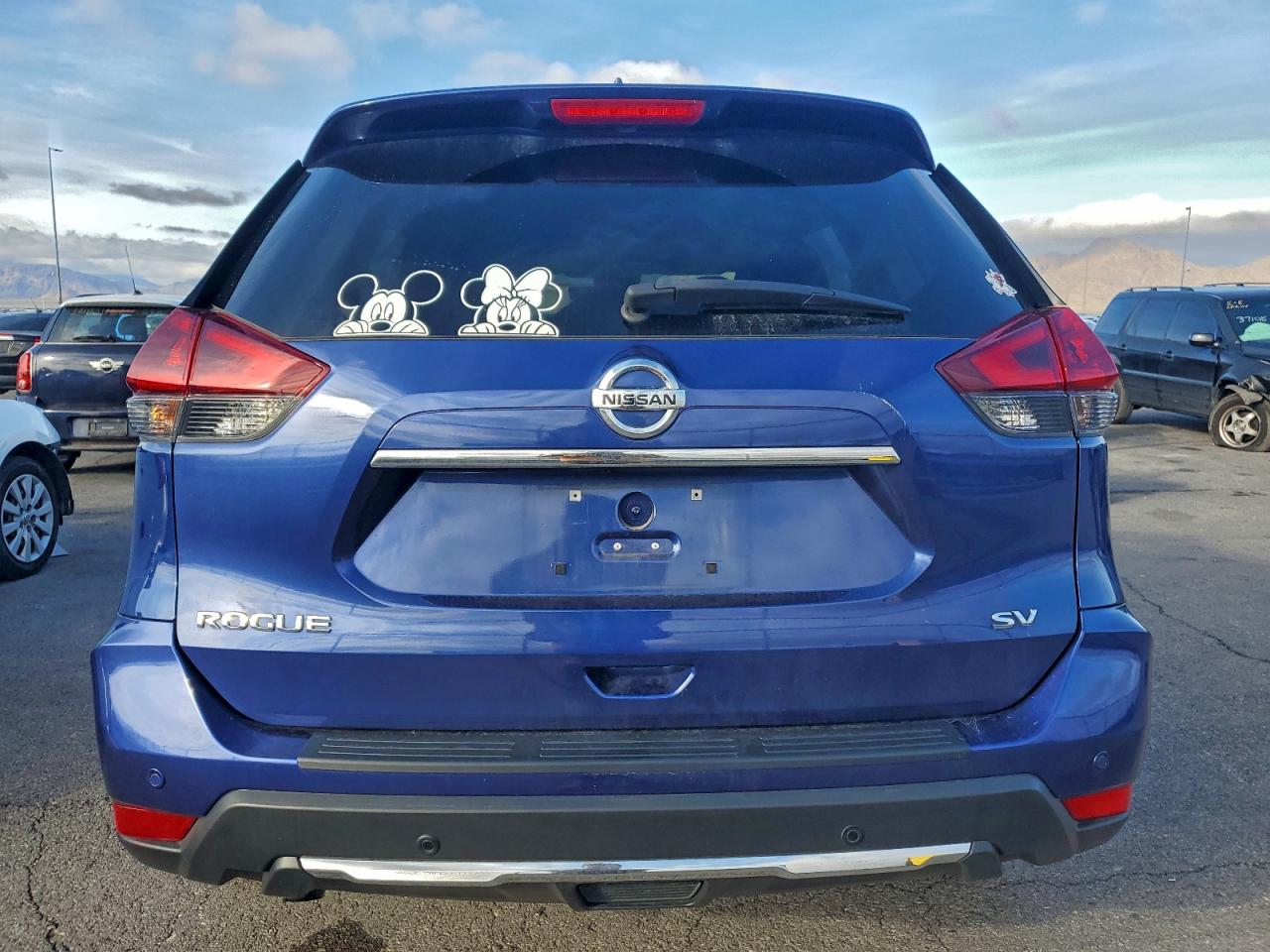 Nissan Rogue S Image 7