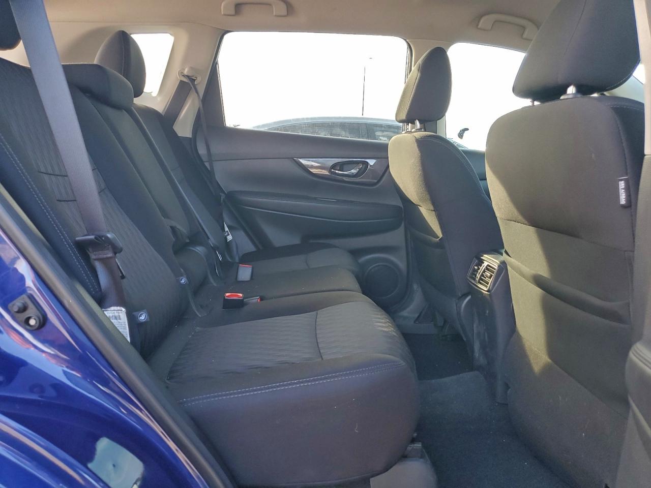 Nissan Rogue S Image 9