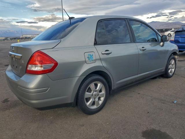 Nissan Versa S Image 3