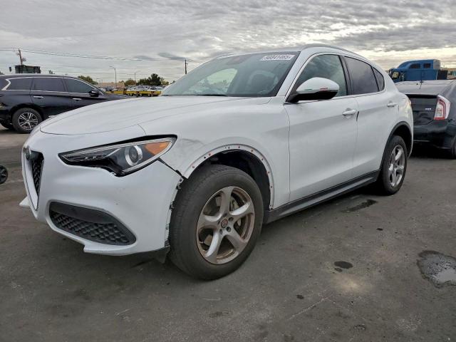 Salvage Alfa Romeo Stelvio