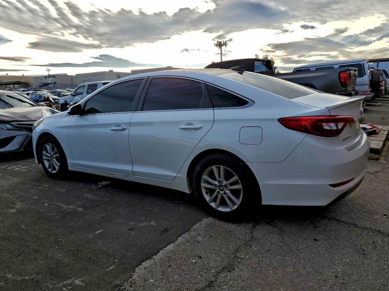 Hyundai SONATA Se Image 10
