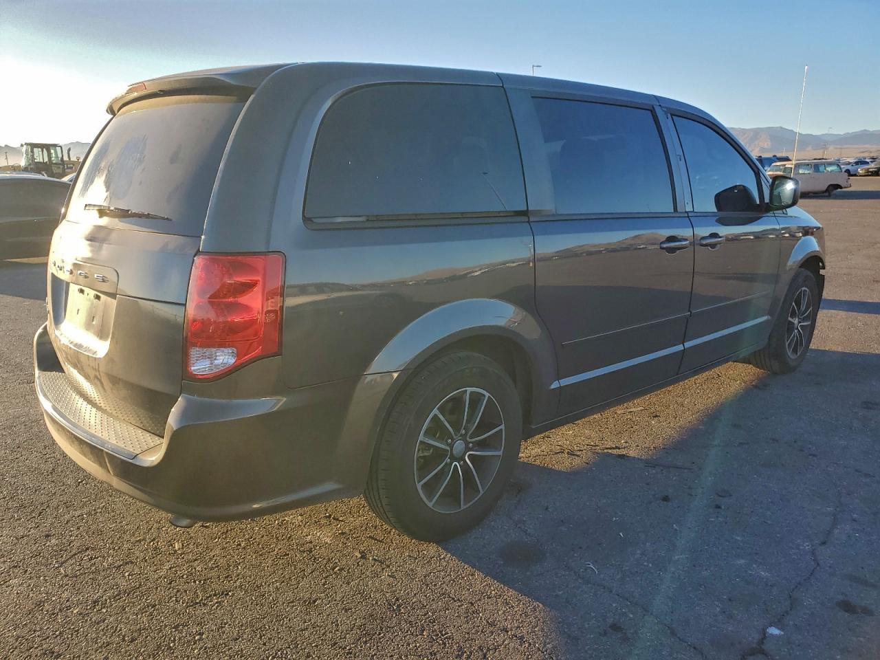 Dodge Caravan Se Image 5