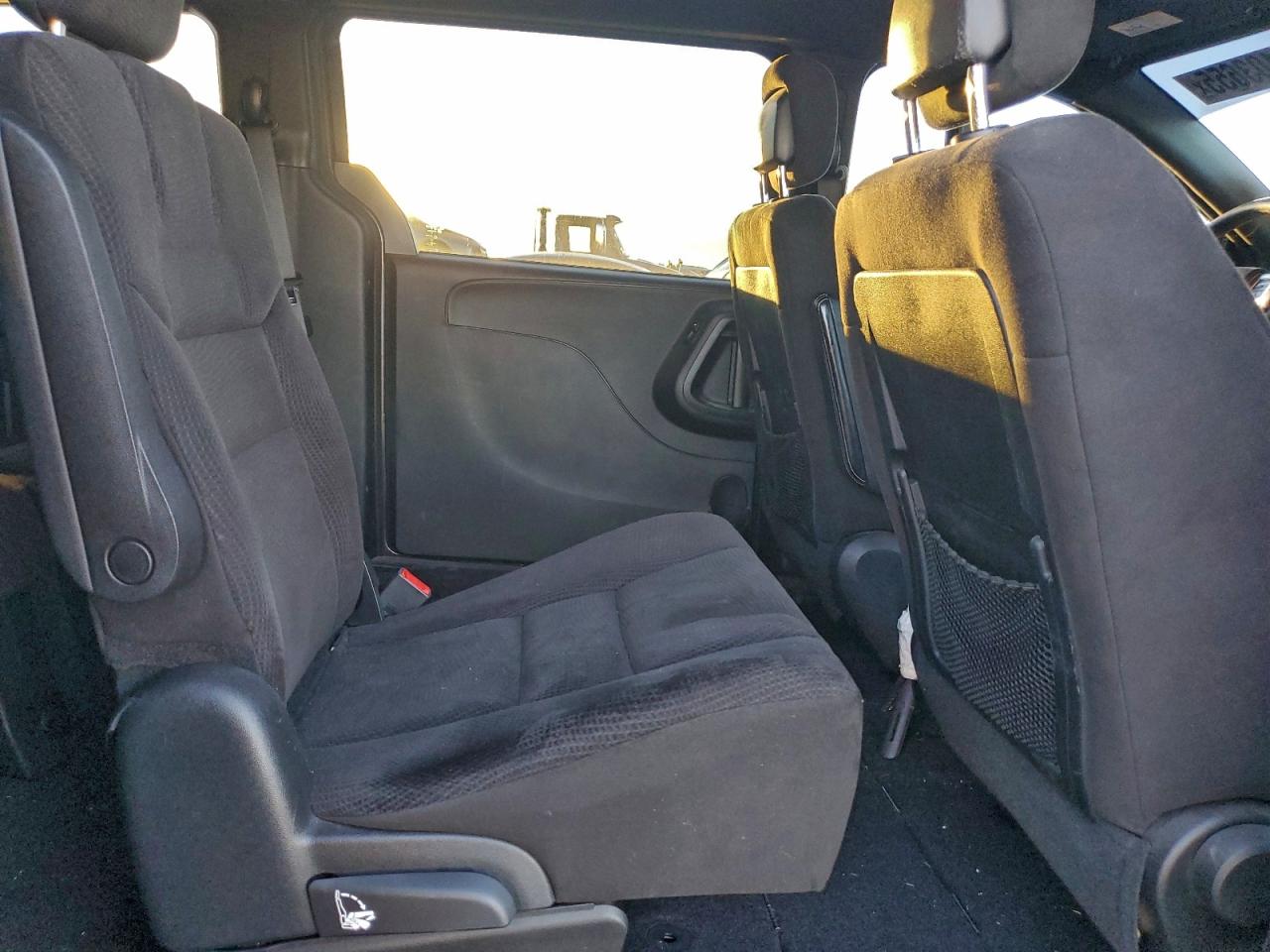 Dodge Caravan Se Image 12