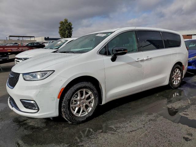  Salvage Chrysler Pacifica