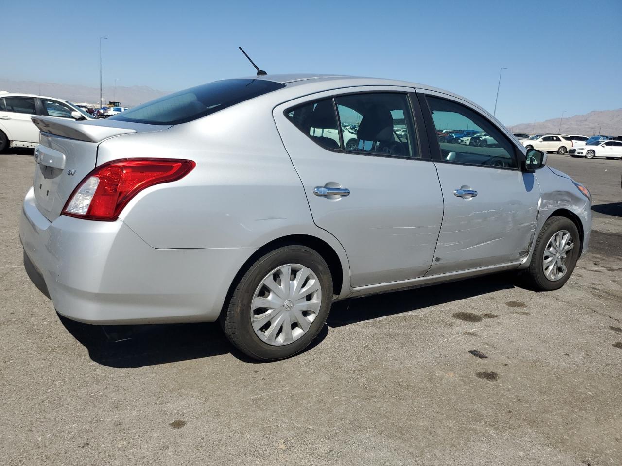 Nissan Versa S Image 2