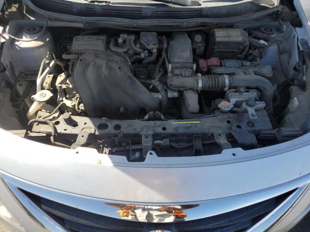 Nissan Versa S Image 7