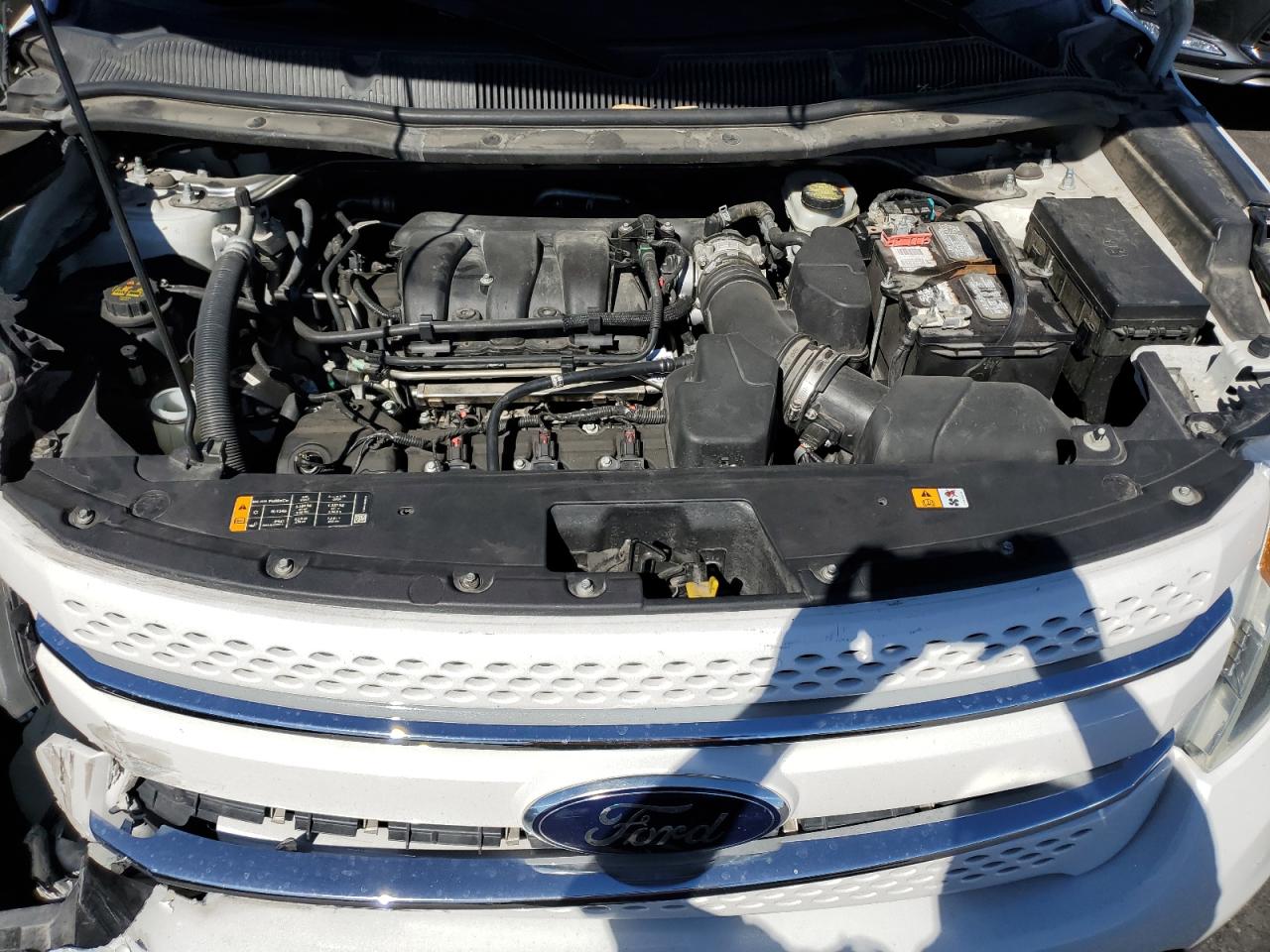 Ford Explorer Limited Image 8